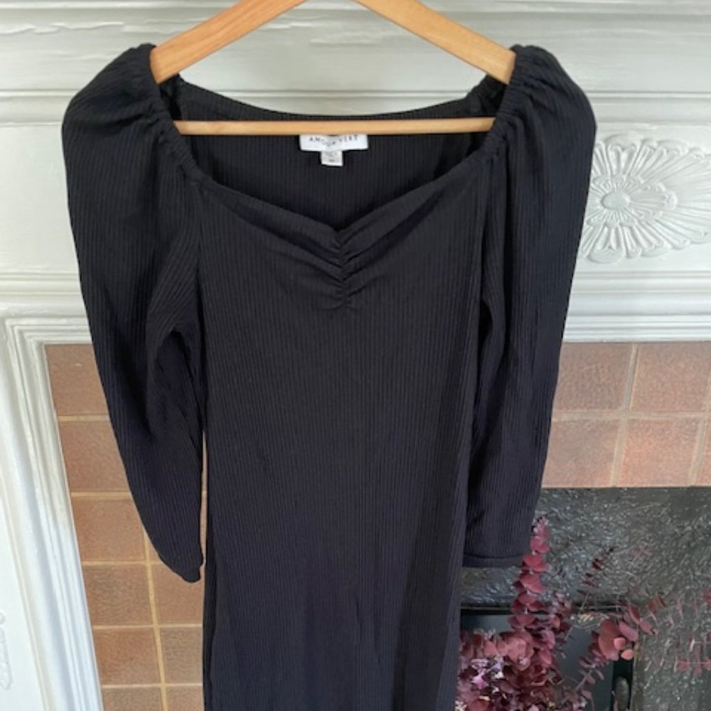 Amour Vert Black Long Sleeve Dress